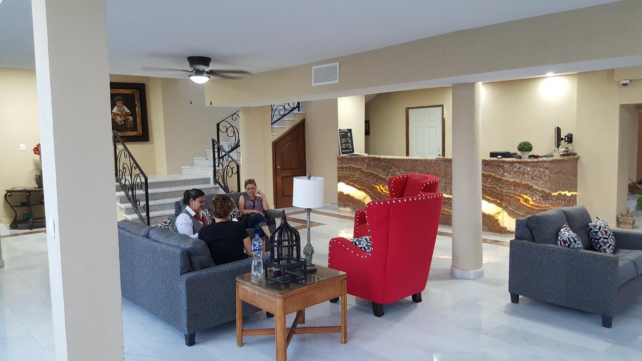 Los Nogales Inn Camargo Εξωτερικό φωτογραφία