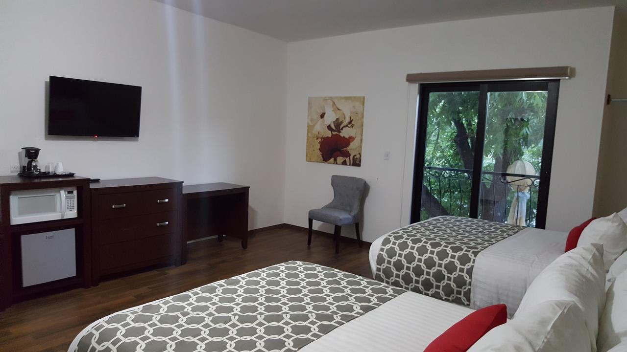 Los Nogales Inn Camargo Εξωτερικό φωτογραφία