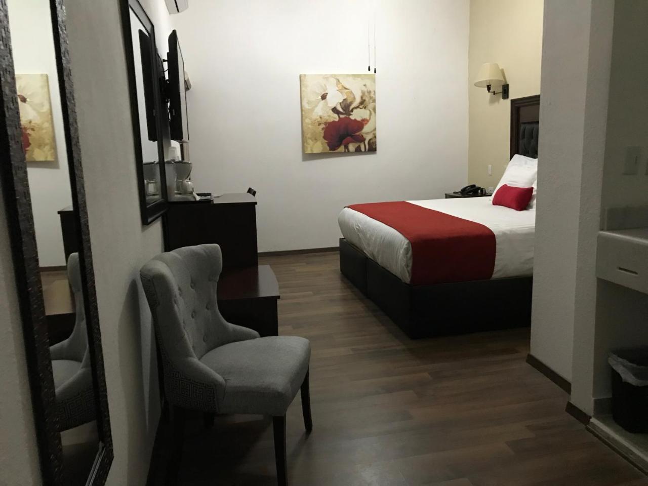 Los Nogales Inn Camargo Εξωτερικό φωτογραφία